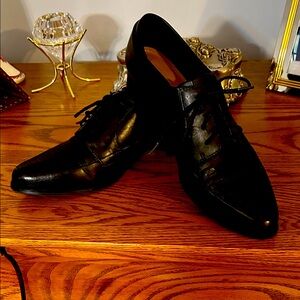 Tahari Black Women's Oxford's